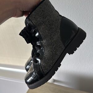 Girl boots
